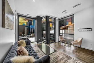 Building Photo - 1211 Caroline St