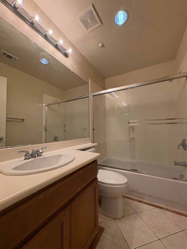 Building Photo - 2855 Sandyhills Ln