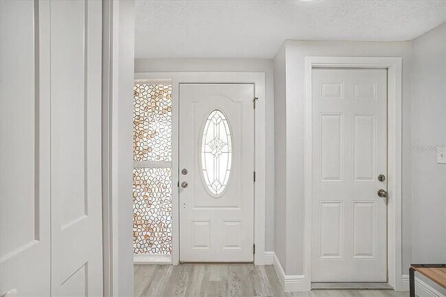 Foto del edificio - Fully Renovated 2-Bed, 2-Bath Retreat in G...