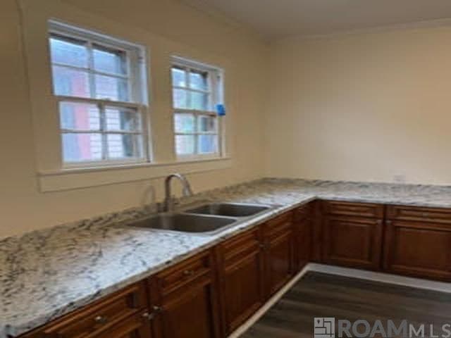 Foto del edificio - 8816 Olive St