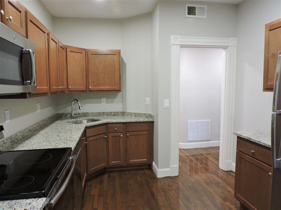 Foto principal - 56 JFK St