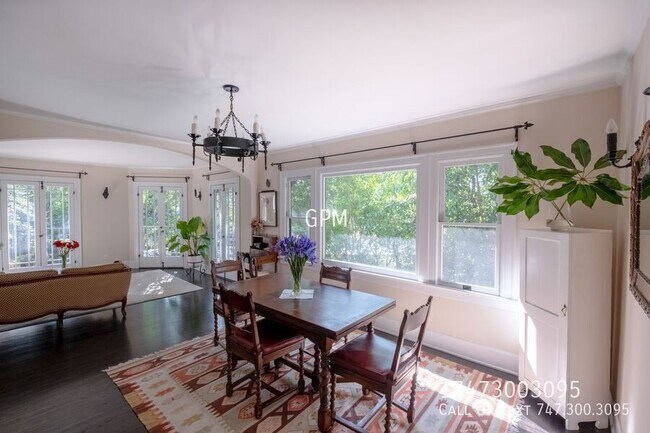 Foto del edificio - 6338 Longview Ave