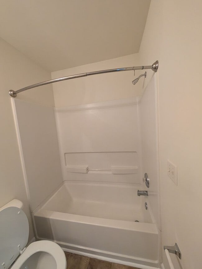 Building Photo - 322 Caribou Ln