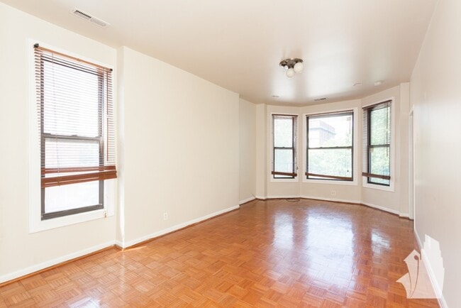 Building Photo - 2321 N Albany Ave