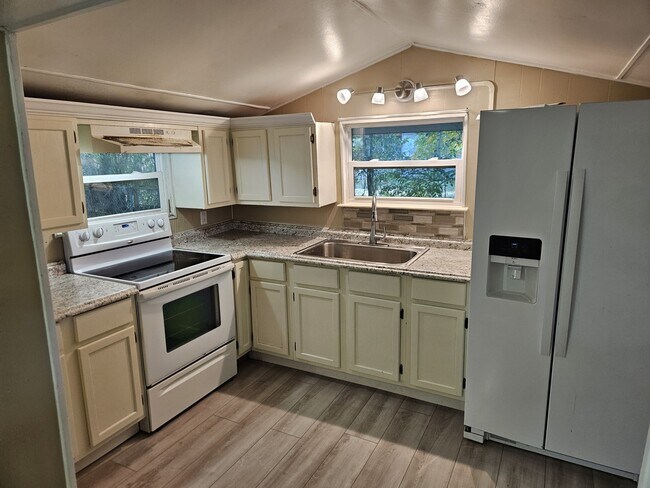 Building Photo - 505 2nd Ave