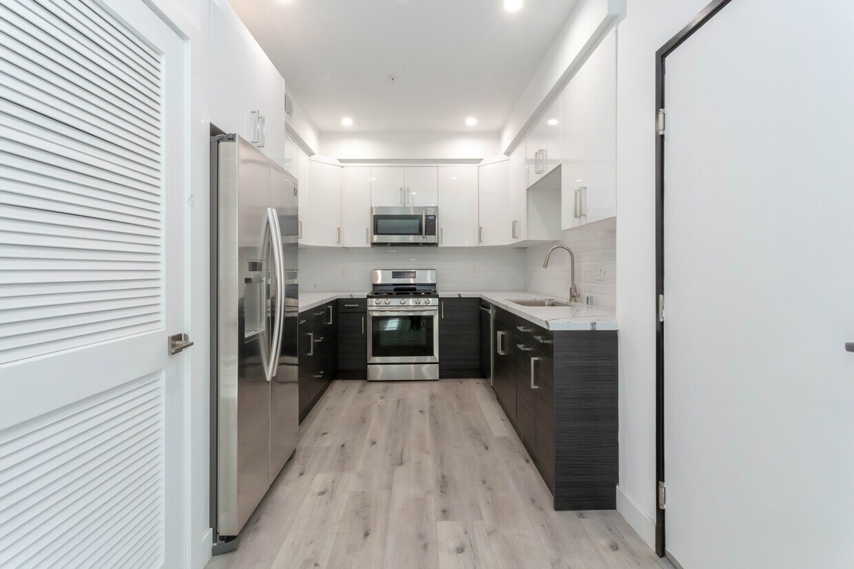Foto principal - 947 Wilcox Ave