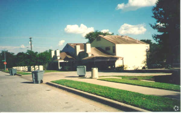 Building Photo - Beauregard Oaks Duplex Condos