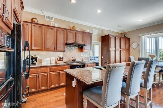 Foto del edificio - 5 br, 5 bath House - 1642 Fleishbein St.