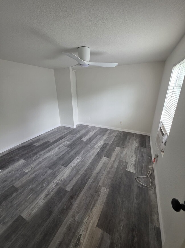 Building Photo - 111 8th St E