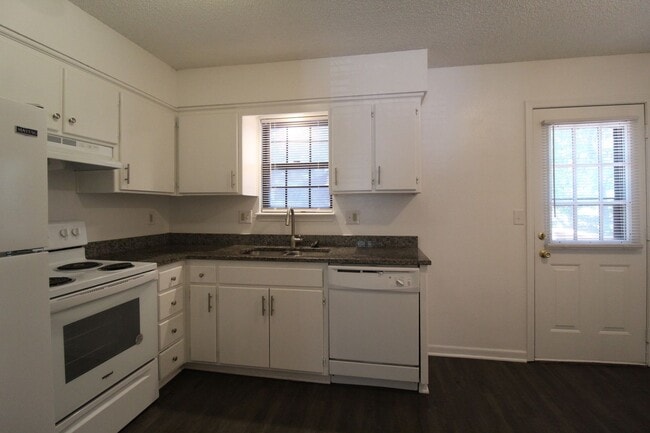 Foto del edificio - Updated 3 Bedroom 2 Bath Duplex in Olathe