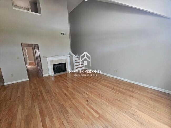 Foto del edificio - 7745 Shadowland Dr