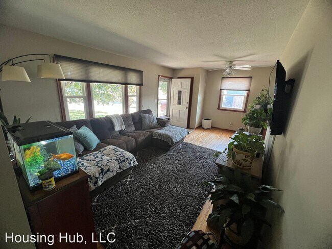 Foto del edificio - 3 br, 2 bath House - 8476 Goodview Ave S
