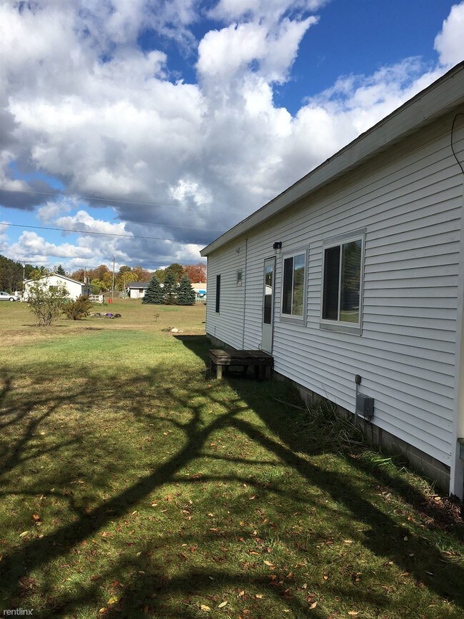 Building Photo - 12025 Cinder Rd