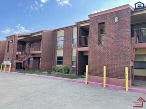 Building Photo - 1912 SW D Ave Building Photo - 1912 SW D Ave