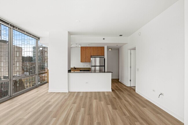 Foto del edificio - 740 S Clark St