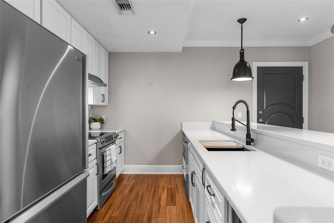 Foto del edificio - 1238 E Kennedy Blvd