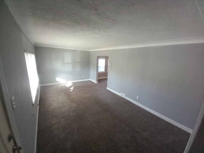 Foto del edificio - 10040 Mansfield St