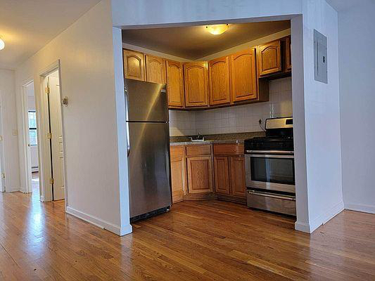 Foto del edificio - 684 Willoughby Ave
