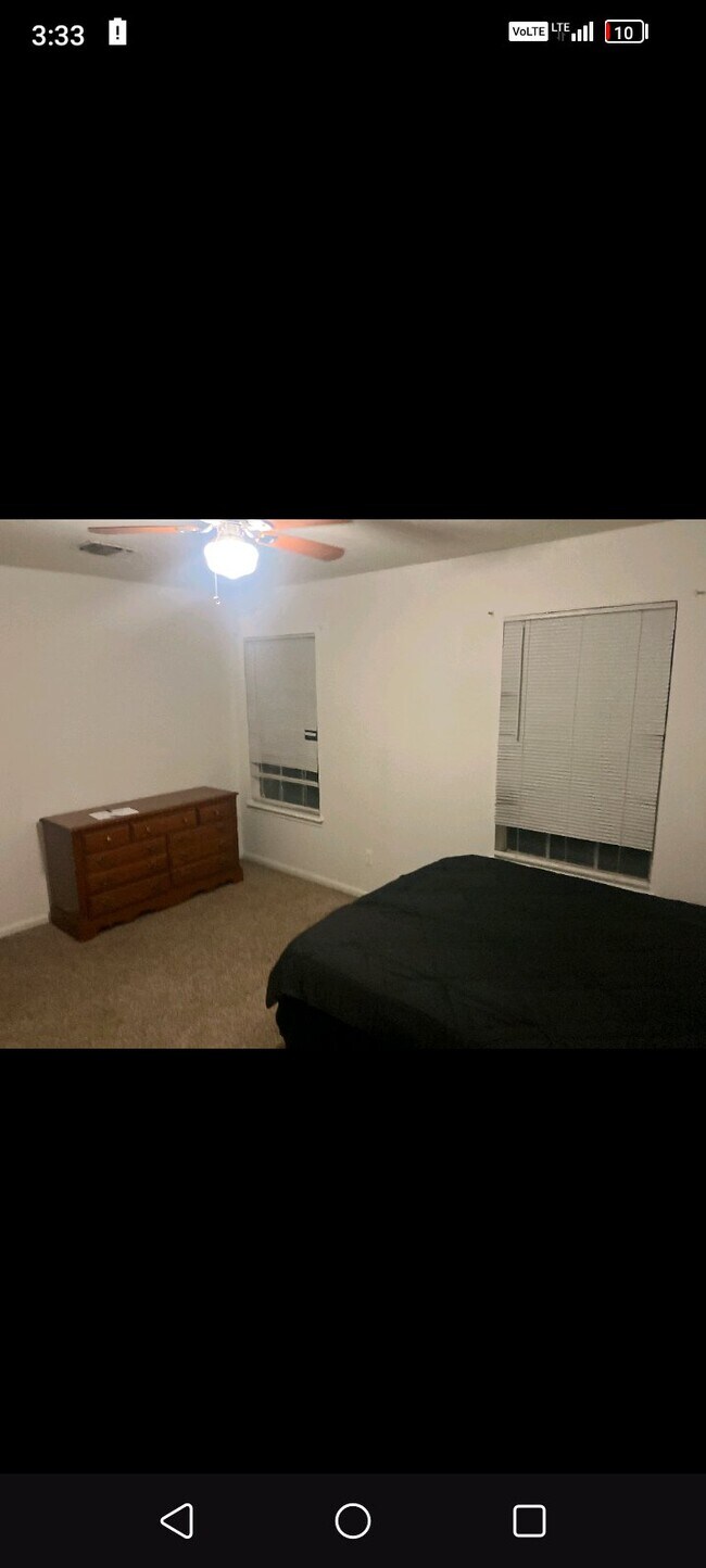 Foto del edificio - 17331 Rolling Creek Dr