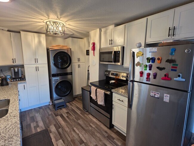 Foto del edificio - Comfortable Tacoma Craftsman Home!