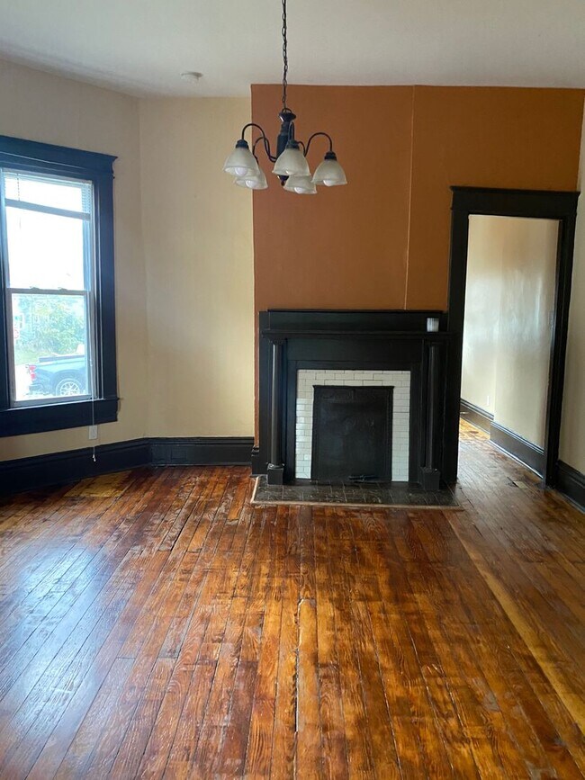 Building Photo - 175 E Loudon Ave
