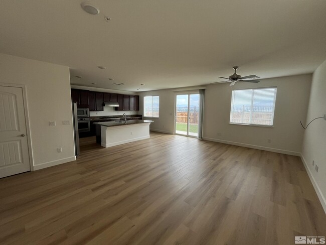 Foto del edificio - 3040 Creekside Ln