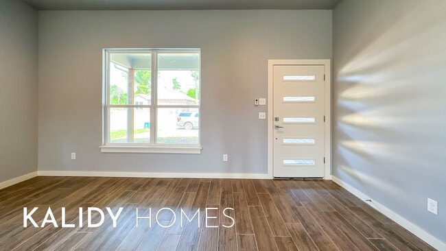 Photo - 505 Remington Ave House