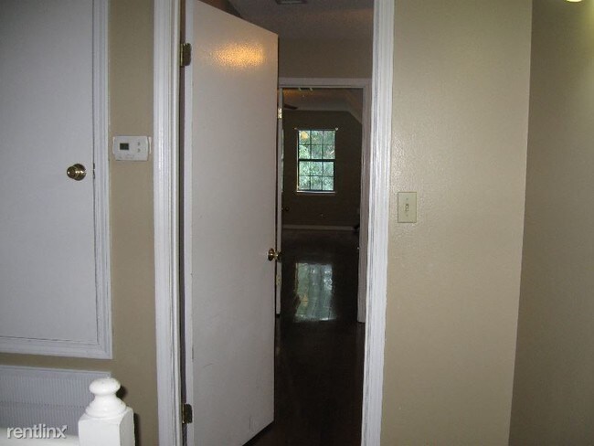 Foto del edificio - 4 br, 3 bath House - 300 Kensington Drive