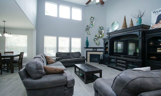 Building Photo - 167 Clearmont Pl