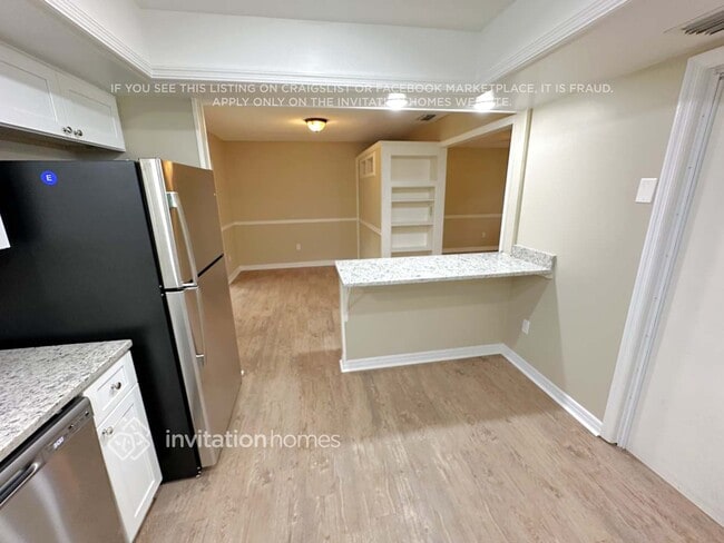 Building Photo - 3816 Southview Dr