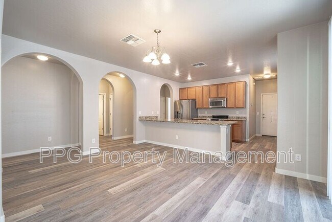 Photo - 1158 S Lydia Ln House