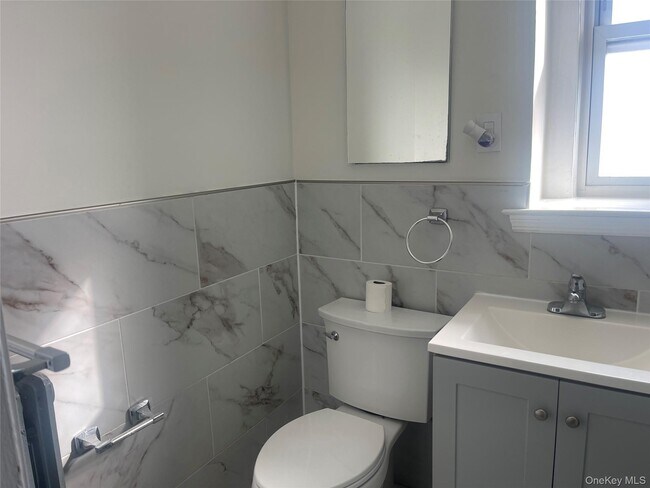 Foto del edificio - 200 Claridge Ave