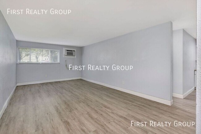 Foto del edificio - 5610 N Main St