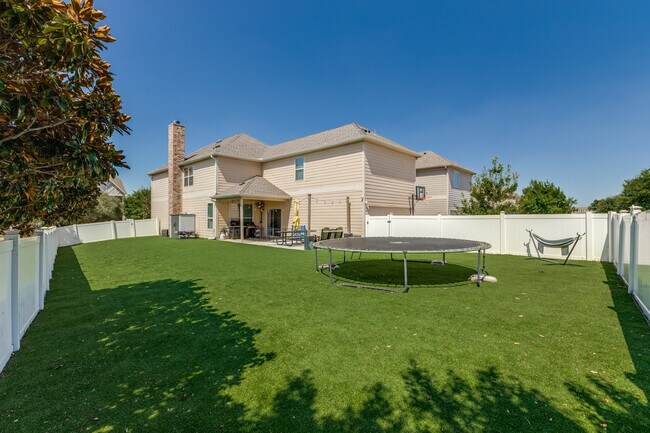 Foto del edificio - 1000 Marietta Ln