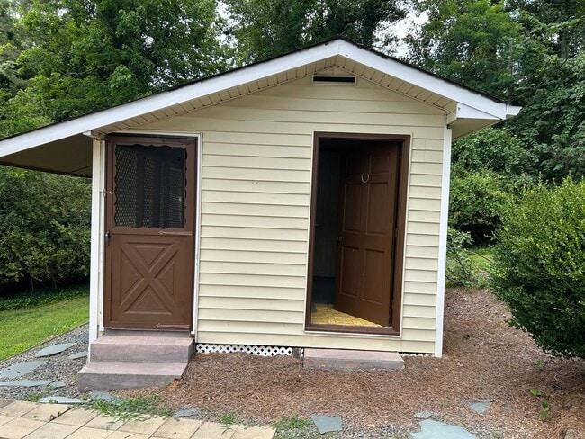 Photo - 109 Cedar Trails Ct (Winston-Salem, NC) House