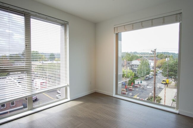 Photo - Fabulous Top Floor Sellwood 1-Bedroom with Condo-Grade Finishes!