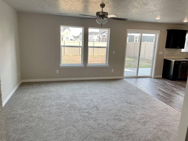 Foto del edificio - 5978 S Carlburg Ave