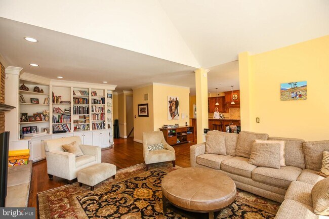 Foto del edificio - 8900 Holly Leaf Ln