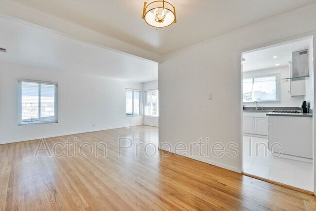 Building Photo - 1223 Camellia Dr