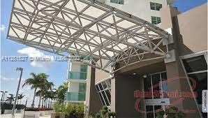 Building Photo - 2641 N Flamingo Rd