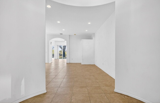 Foto del edificio - 2431 Westmont Dr