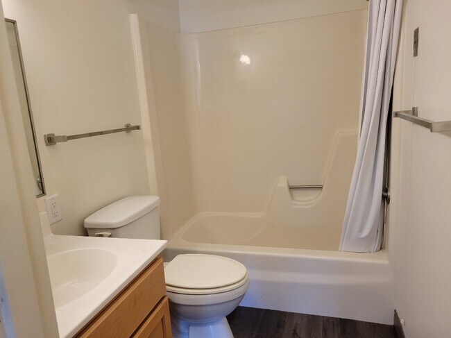 Foto del edificio - 741 S Illinois Ave