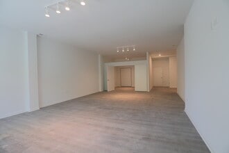 Building Photo - 2550 S Wabash Ave