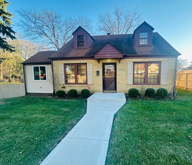 Building Photo - 3451 Broadway