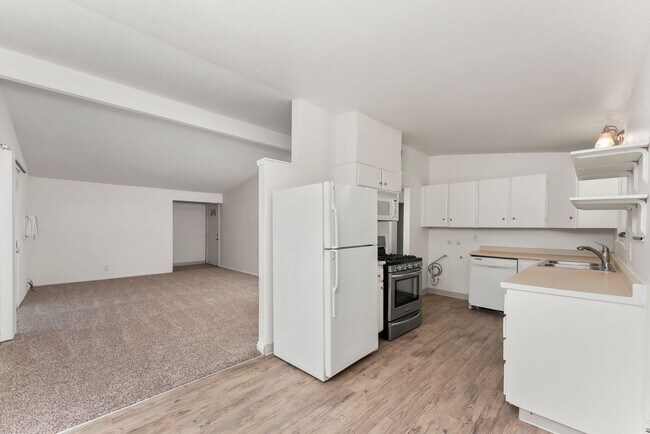 Foto del edificio - 6404 Stoneman Dr