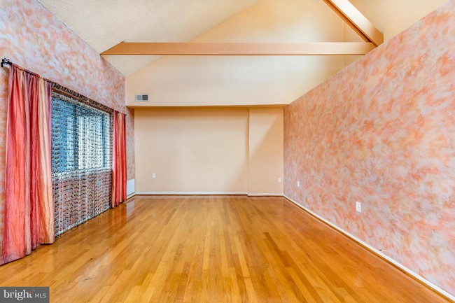 Foto del edificio - 1811 Snow Meadow Ln