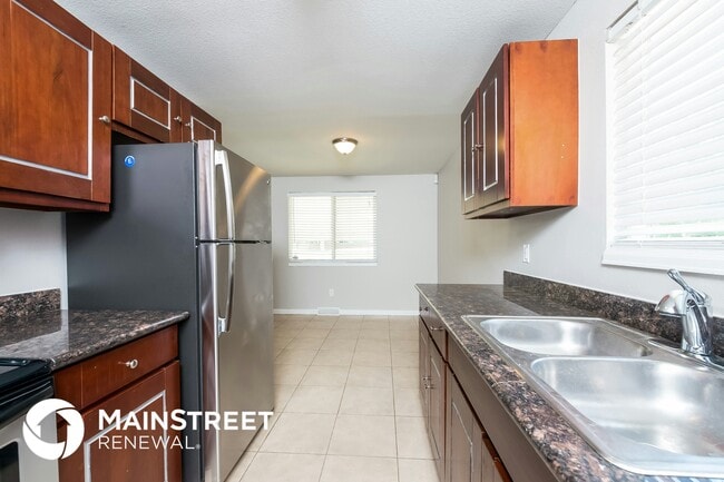 Building Photo - 9320 W 104th Pl