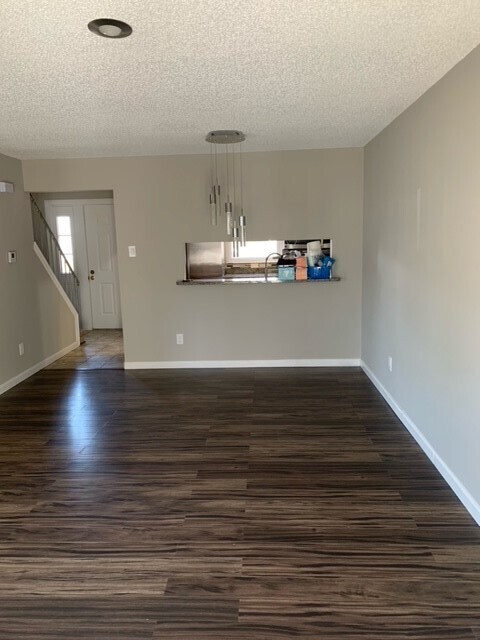 Foto del edificio - 10407 Corbeil Dr