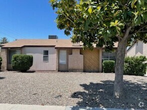 Building Photo - 885-887 Douglas Ct
