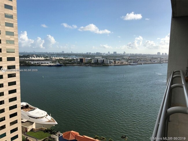 Building Photo - 335 S Biscayne Blvd